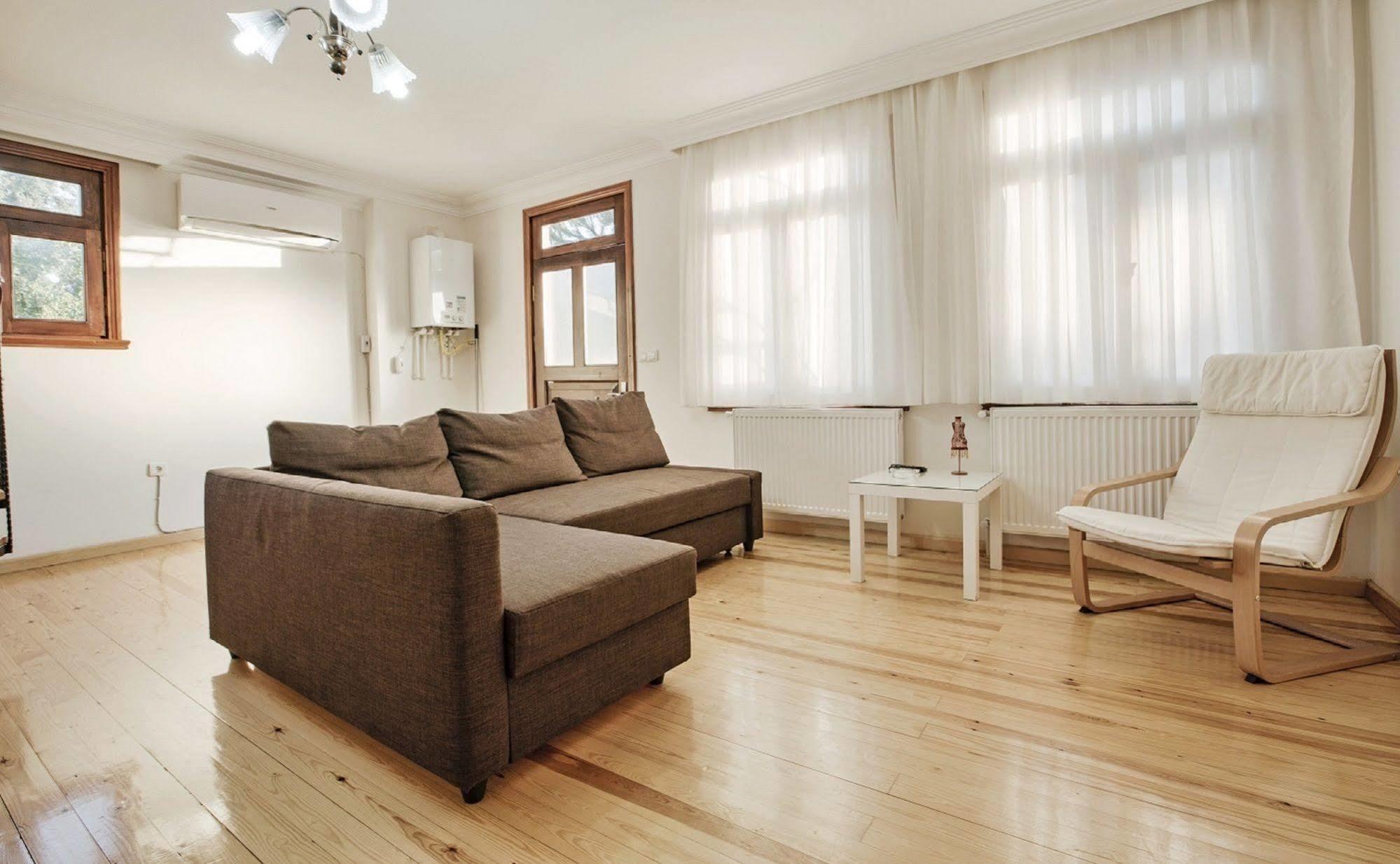 Buyukada Apart Hotel - Sehbal อดาลาร์ ภายนอก รูปภาพ