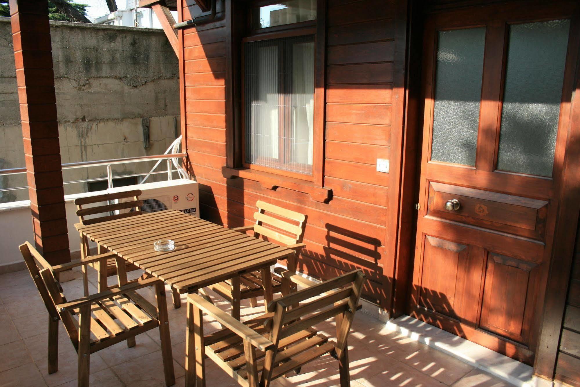 Buyukada Apart Hotel - Sehbal อดาลาร์ ภายนอก รูปภาพ